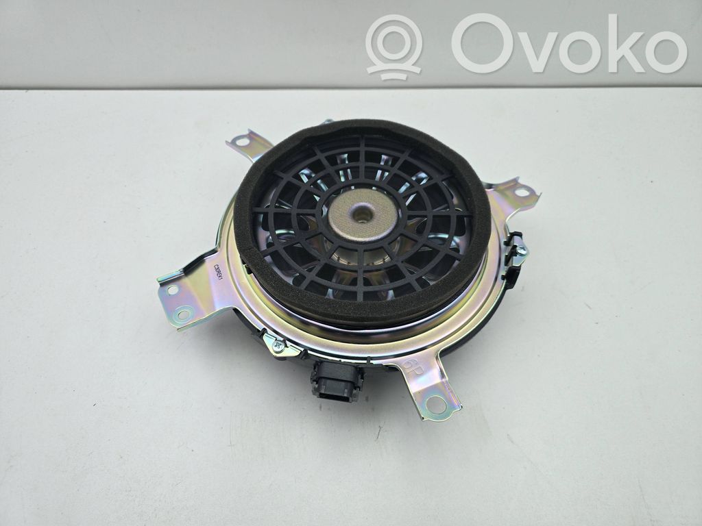 Lexus NX Altavoz subwoofer 