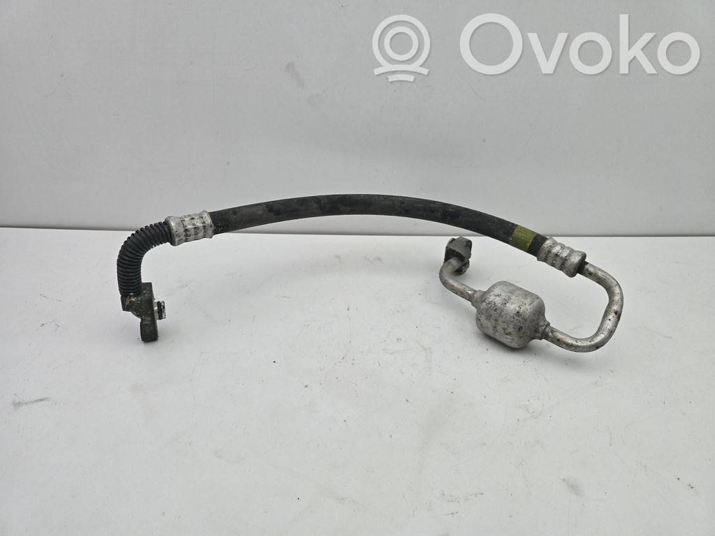 Ilmastointilaitteen putki (A/C)   TT14LP