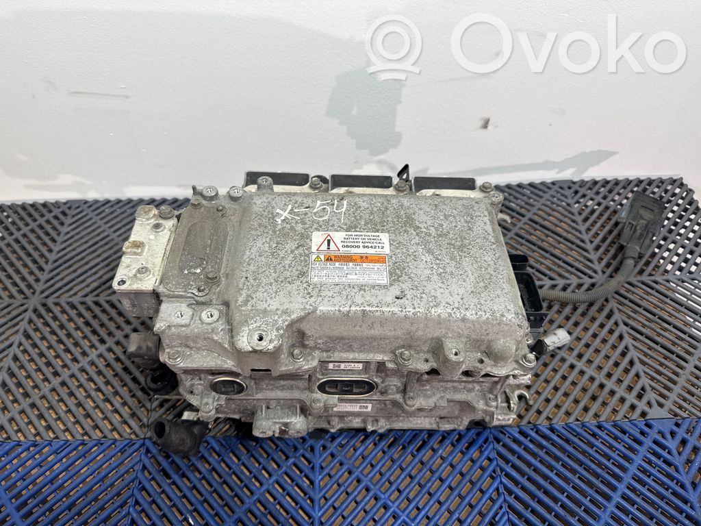 Toyota RAV 4 (XA40) Convertor-inversor tensiune 