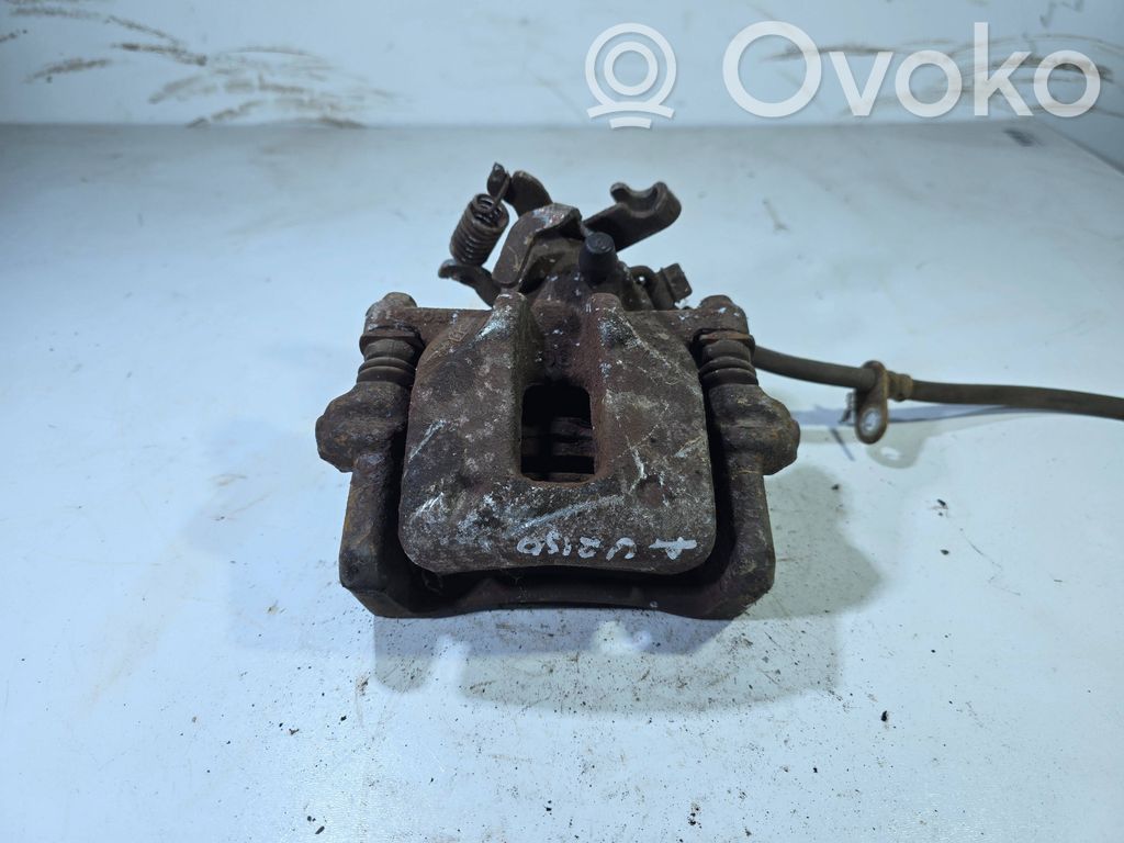 Toyota Auris E180 Tylny zacisk hamulcowy 