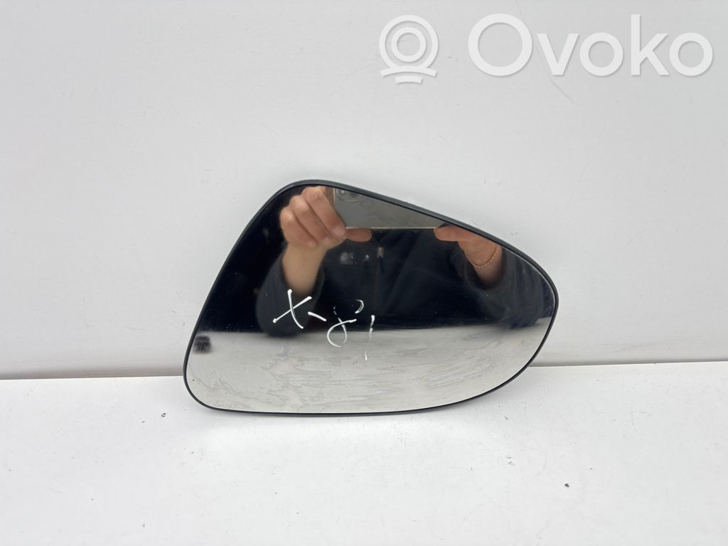 Toyota Auris E180 Sticlă oglindă laterală 