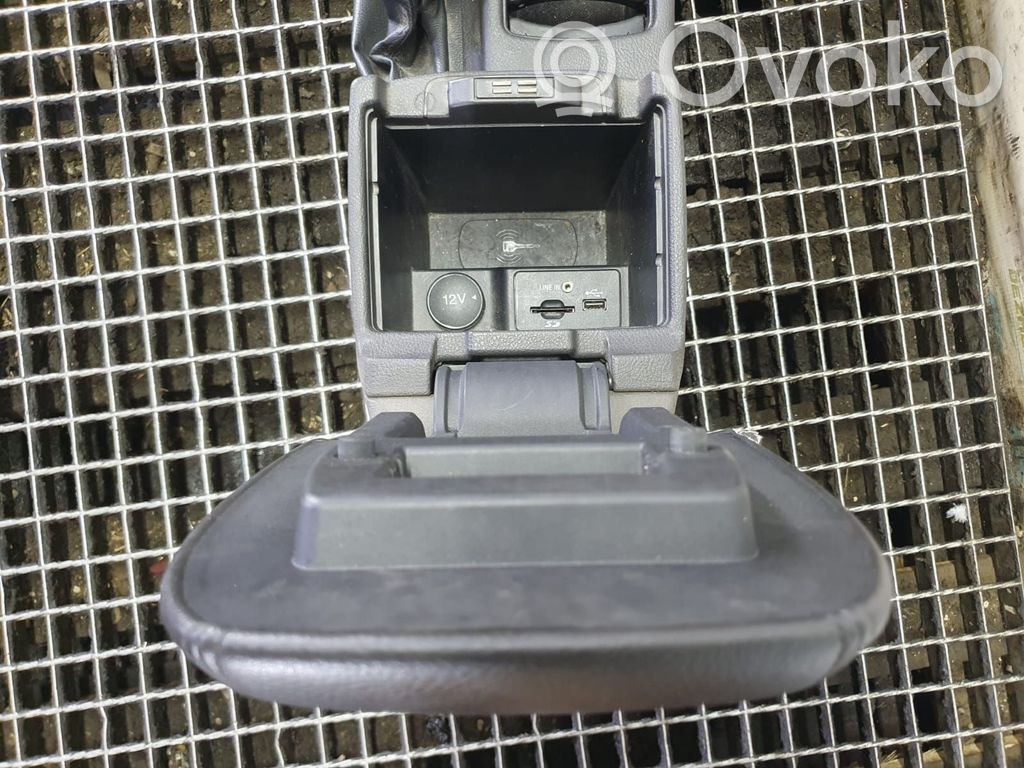 Centrinė konsolė   F1EBA045A06C