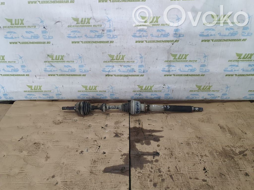 Etuvetoakseli   MR910298