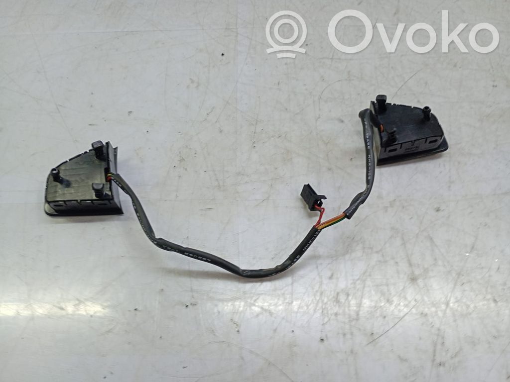 Renault Clio IV Steering wheel buttons/switches 