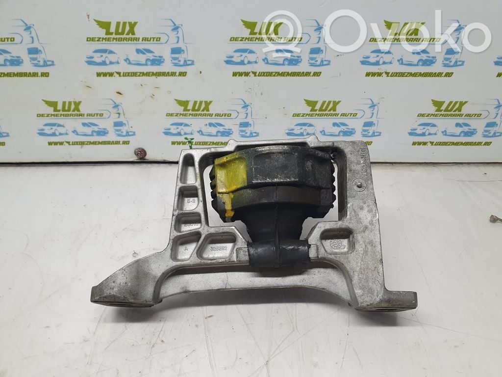 Ford Kuga II Engine mounting bracket 