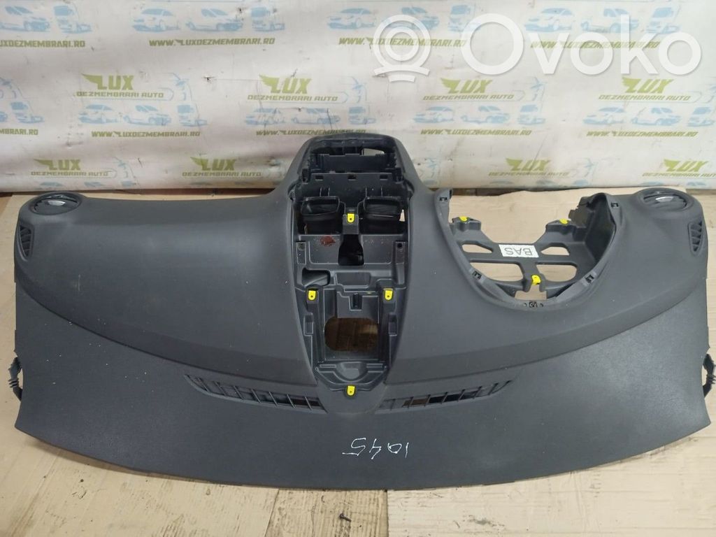 Opel Corsa D Dashboard 