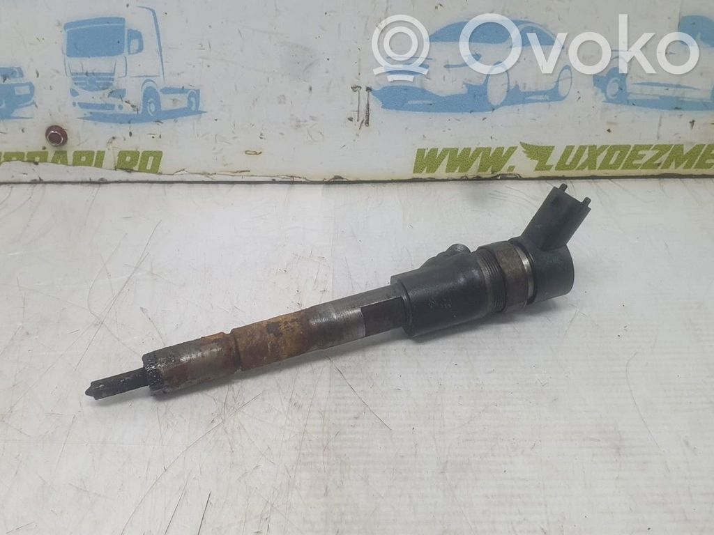 Inyector de combustible   2367033010