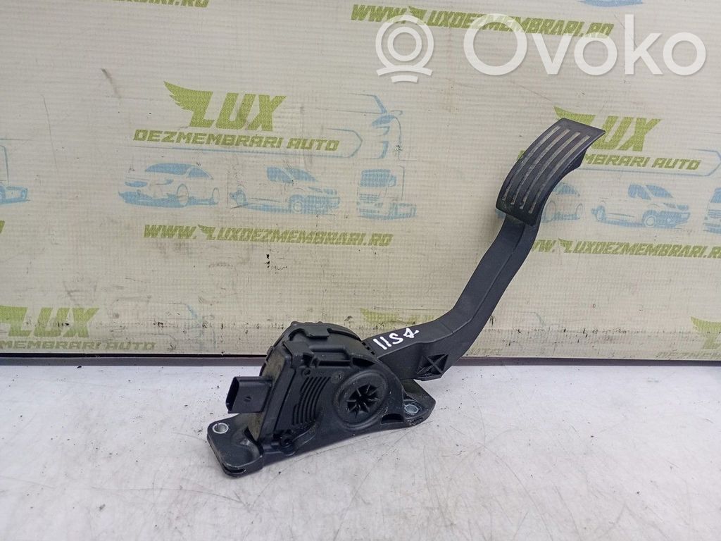 Ford Focus C-MAX Accelerator throttle pedal 