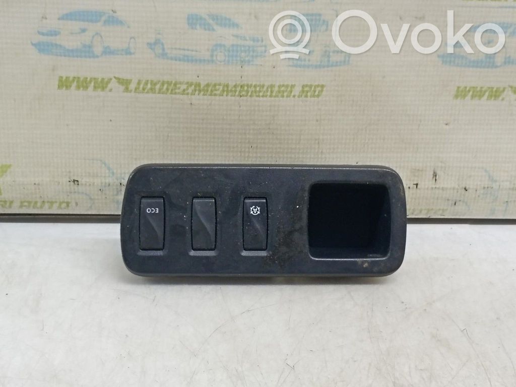 Dacia Duster Un conjunto de interruptores 