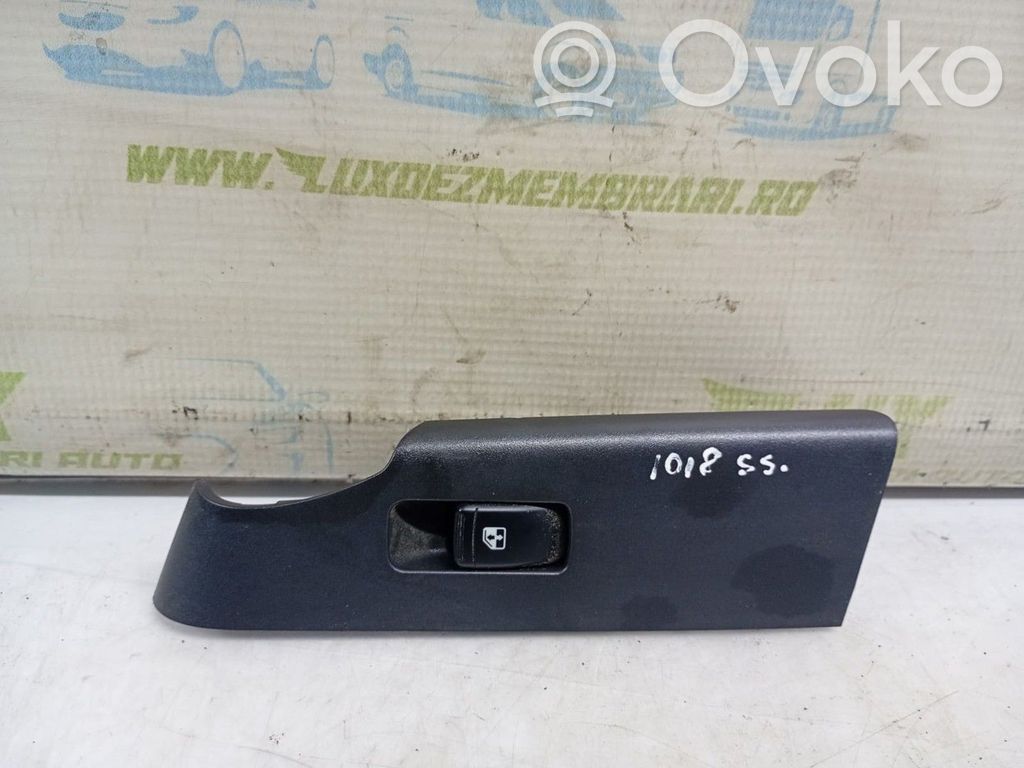 Chevrolet Aveo Electric window control switch 