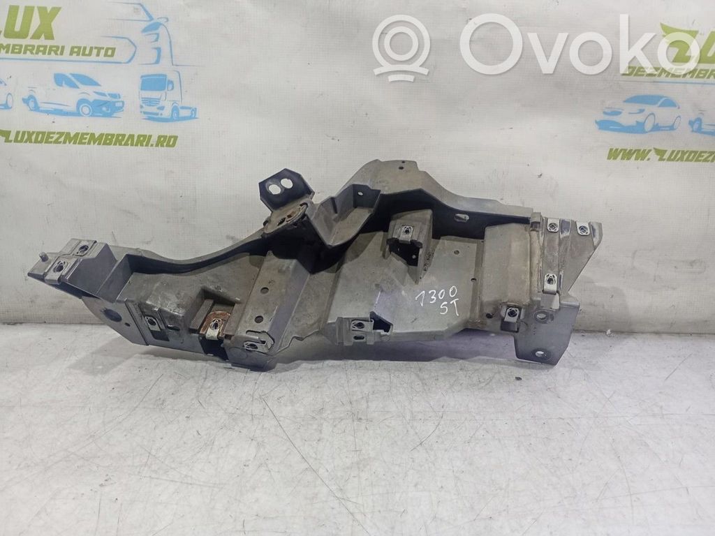 Support phare frontale   4R838C281A