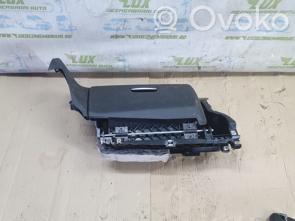 BMW 1 E81 E87 Glove box 