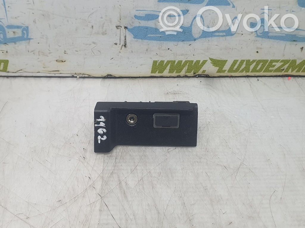 USB socket connector   19A164V
