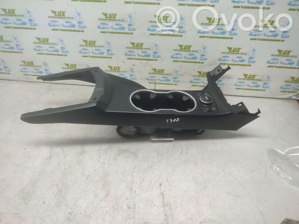 Ford Kuga II Consola central 