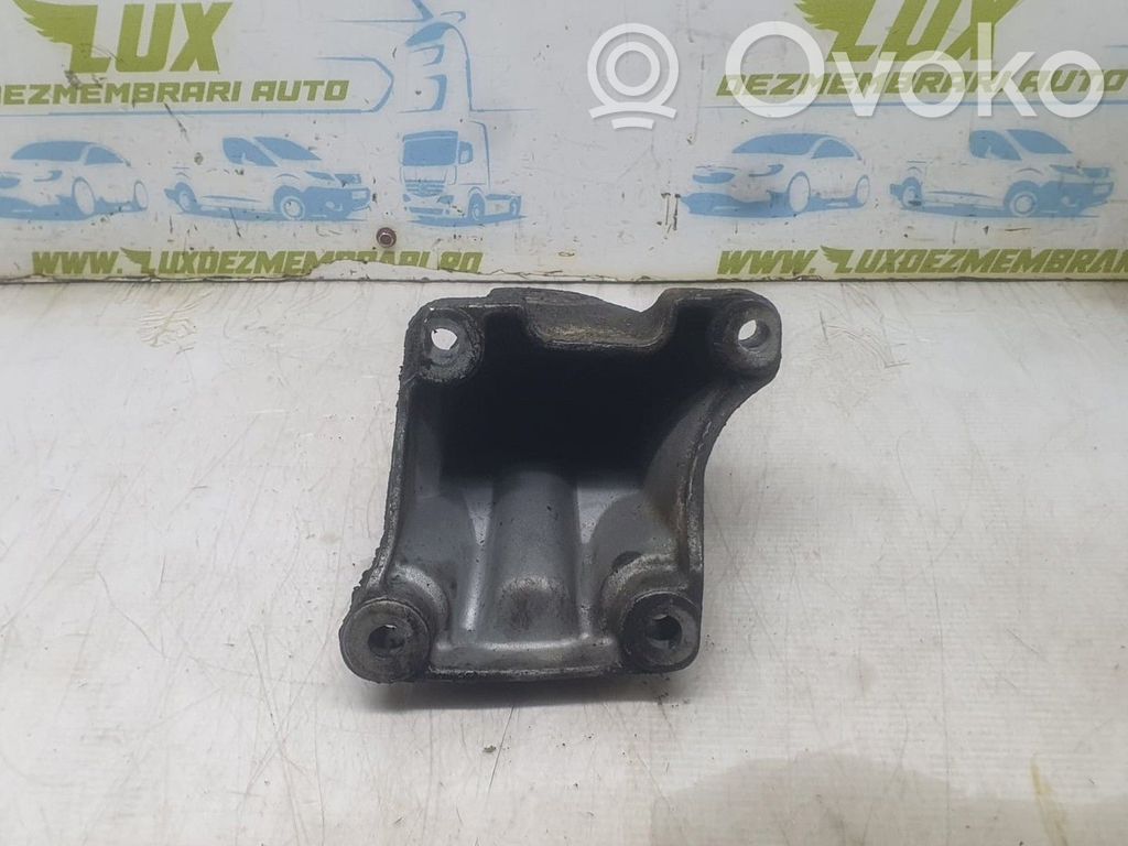 Ford Transit Engine mounting bracket 