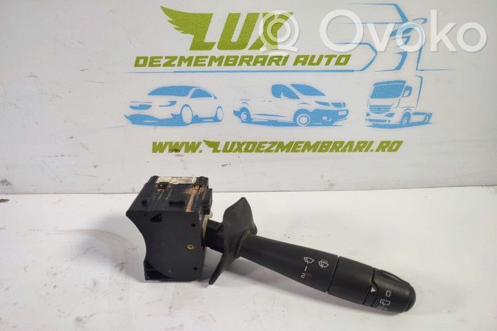 Dacia Duster Palanca de control del limpiaparabrisas 