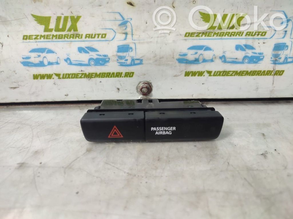 Suzuki Ignis Hazard light switch 
