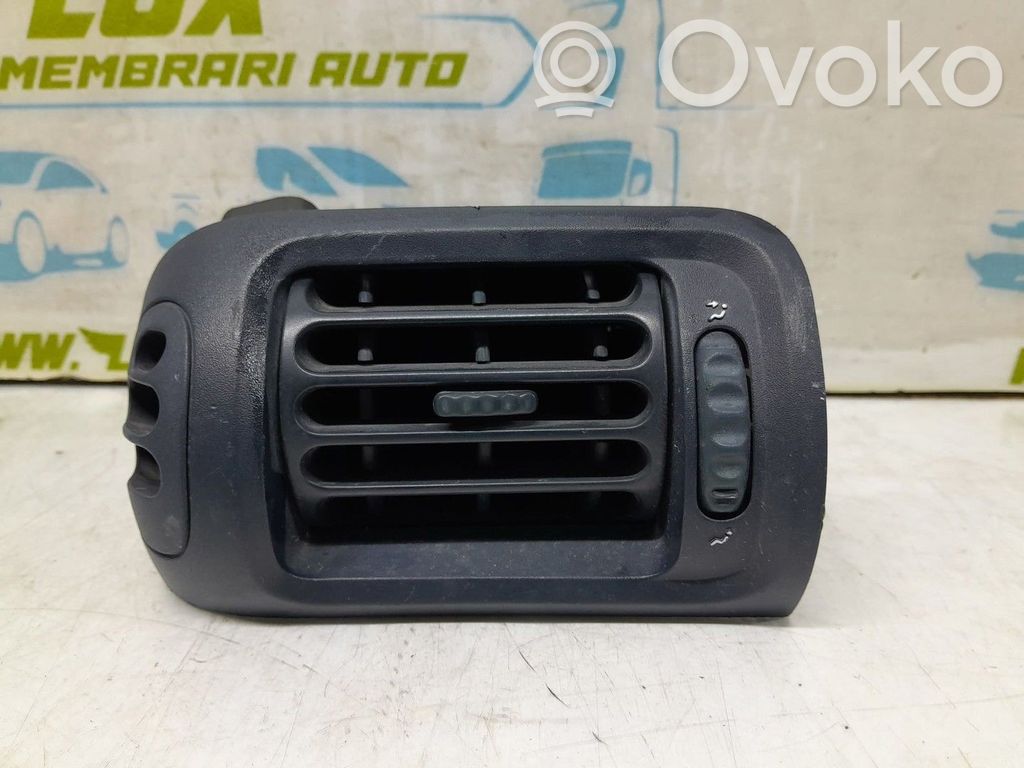 Renault Clio II Rejilla de ventilación central del panel 