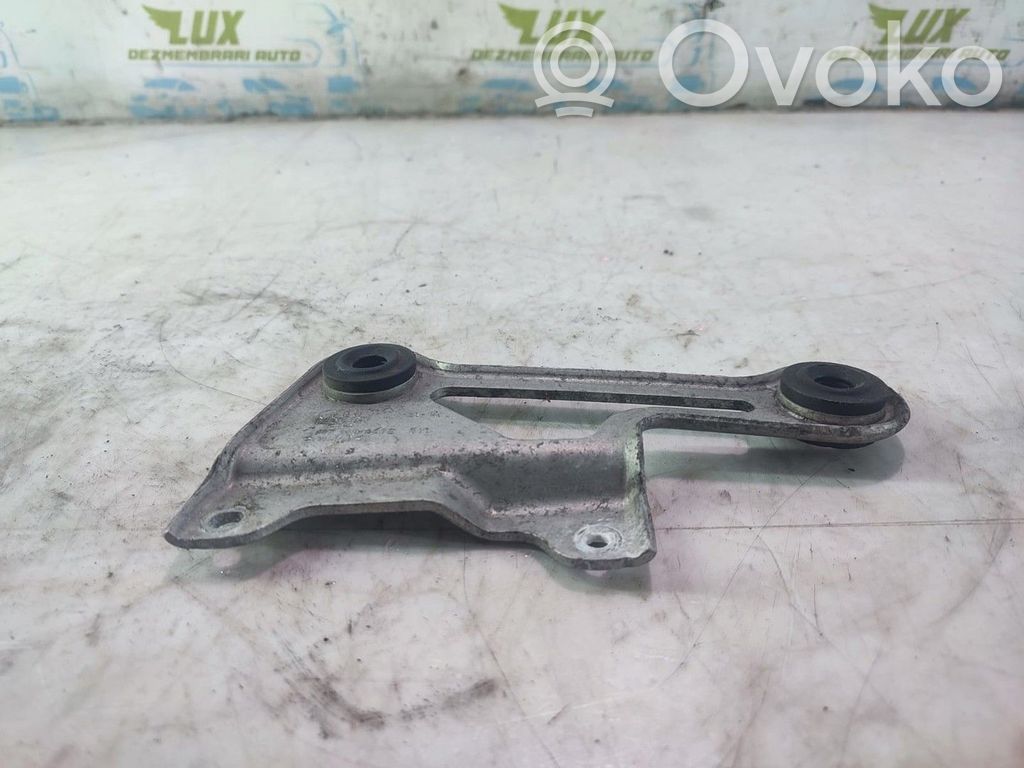 Audi A8 S8 D4 4H Radiator support slam panel bracket 
