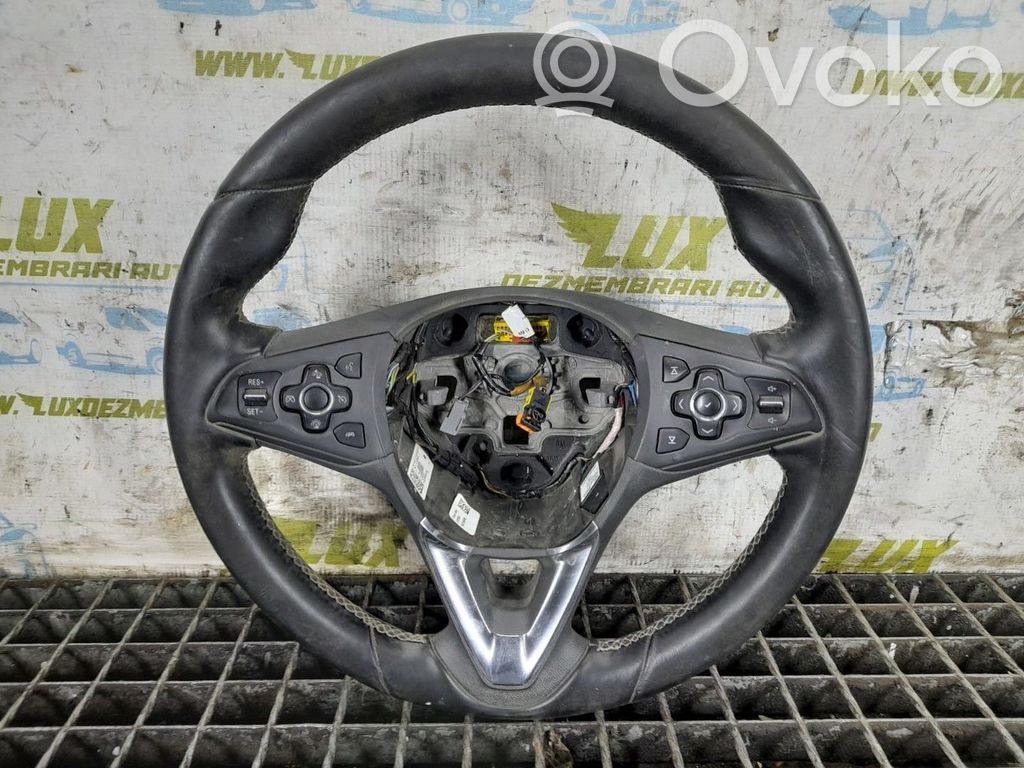 Opel Astra J Steering wheel 