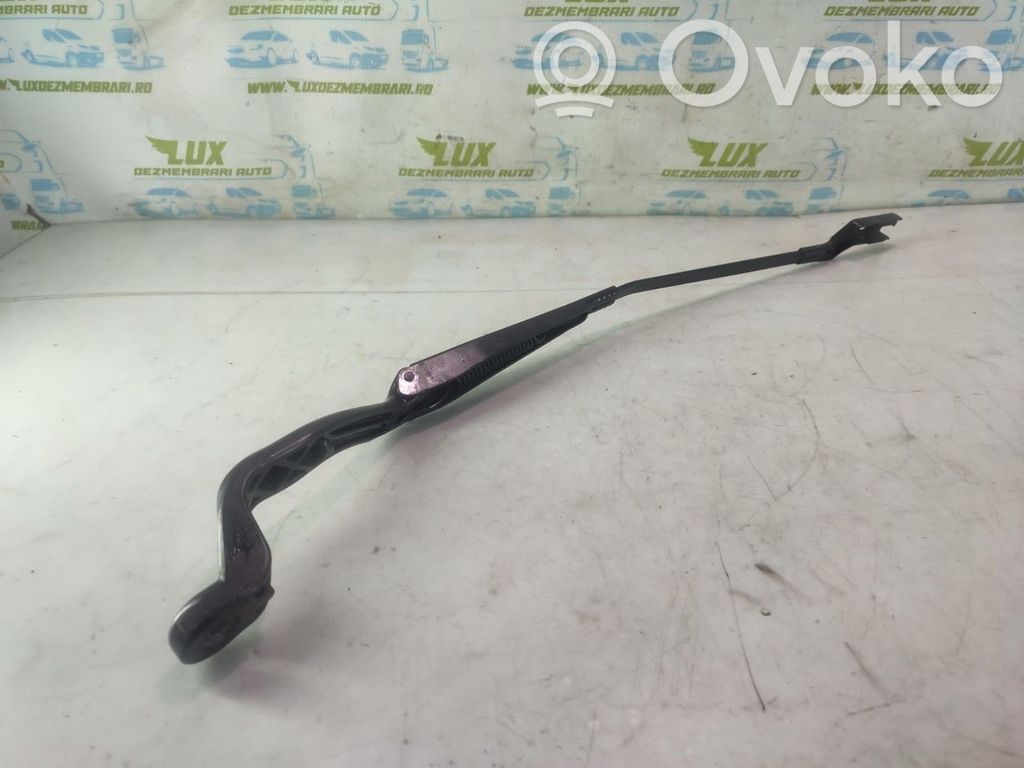 Priekinis stiklas   6M2117526CD