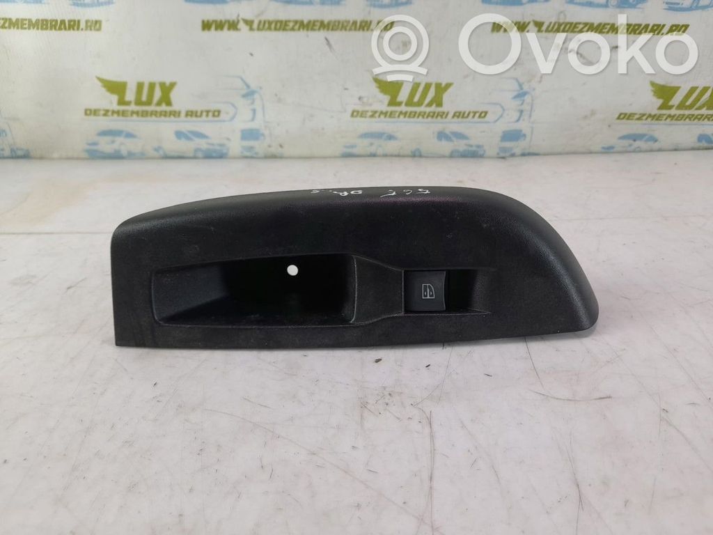 Electric window control switch   829506625R,829506625R