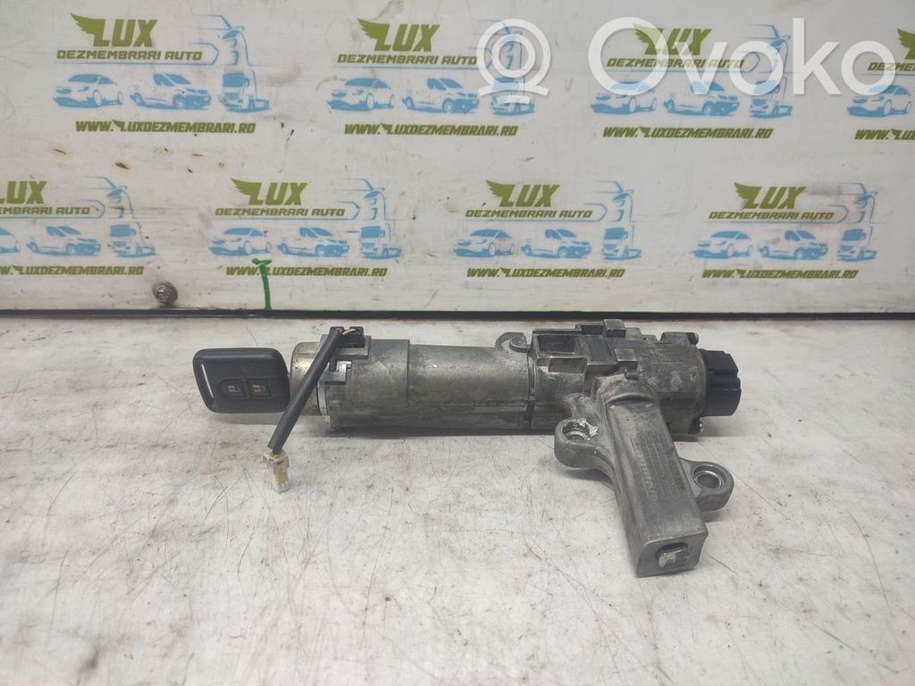 Nissan Pathfinder R52 Ignition lock 