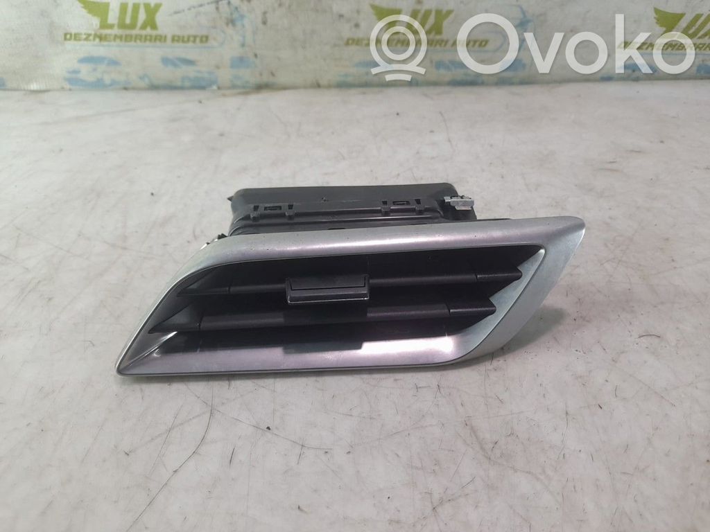 Peugeot 3008 II Centrālais gaisa ventilācijas režģis 