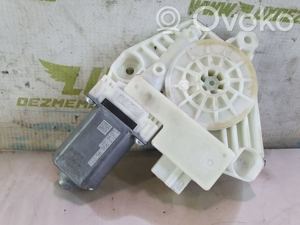 Mercedes-Benz C W205 Motorino alzacristalli della portiera anteriore 