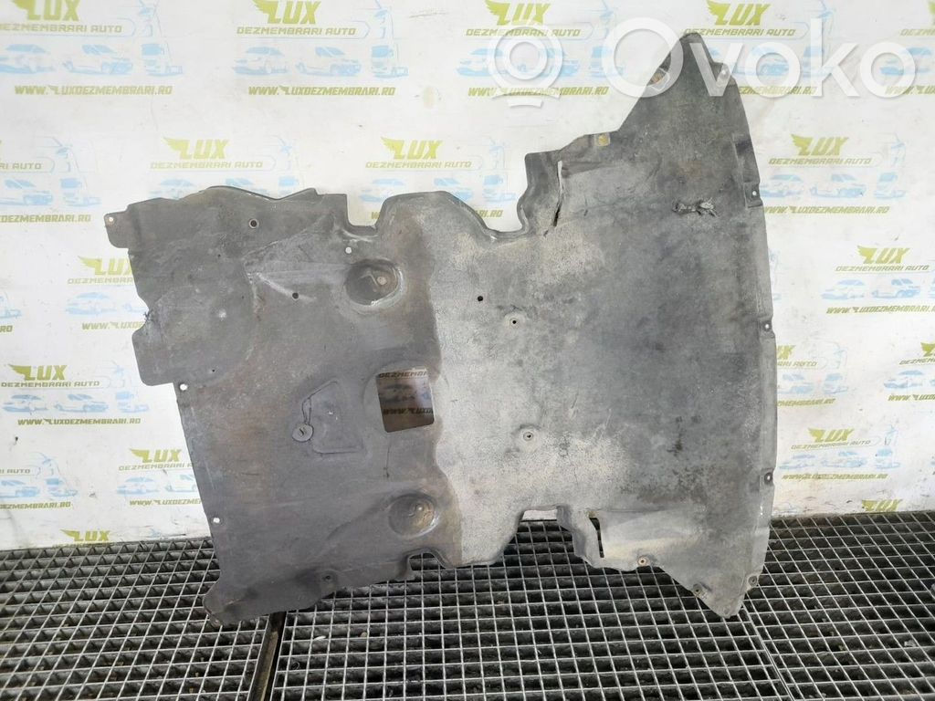 Placa protectora/protector antisalpicaduras motor   51757059388
