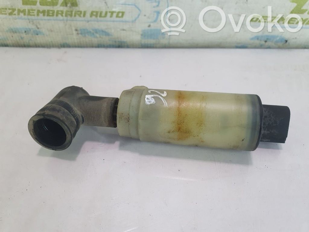 KIA Sportage Windscreen/windshield washer pump 