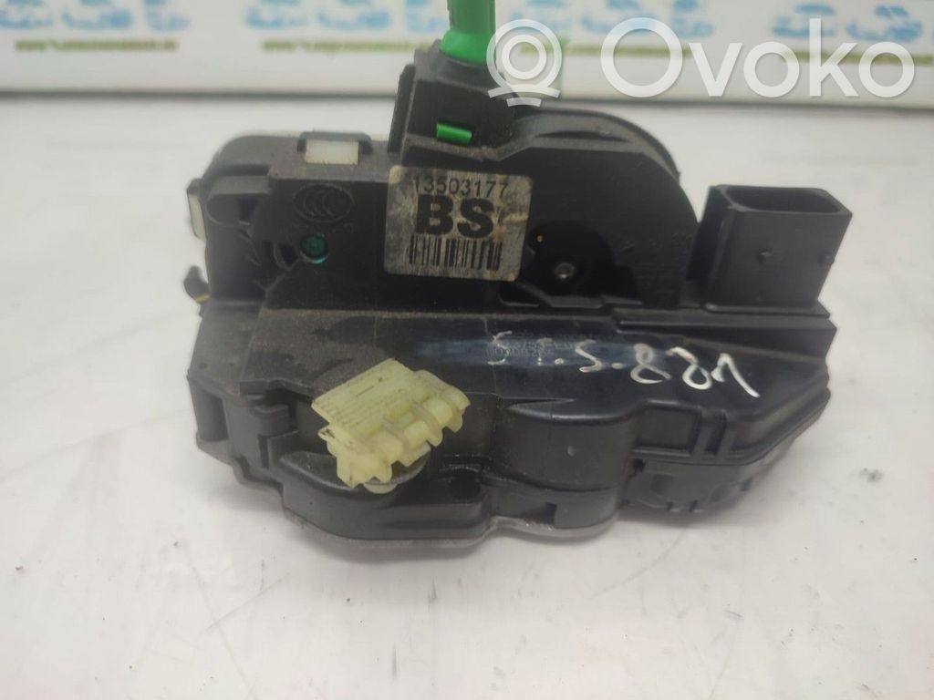 Opel Insignia A Zamek drzwi tylnych 