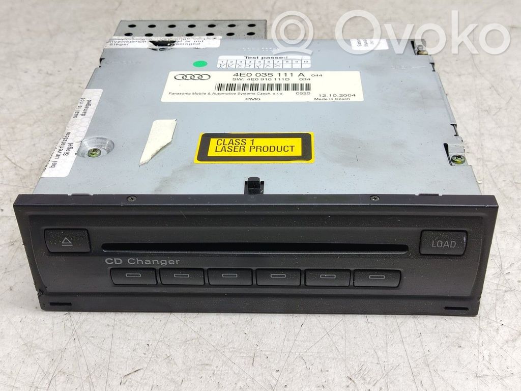 Panel / Radioodtwarzacz CD/DVD/GPS   4E0035111A