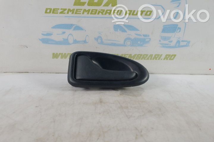 Dacia Logan I Manecilla interna puerta delantera 