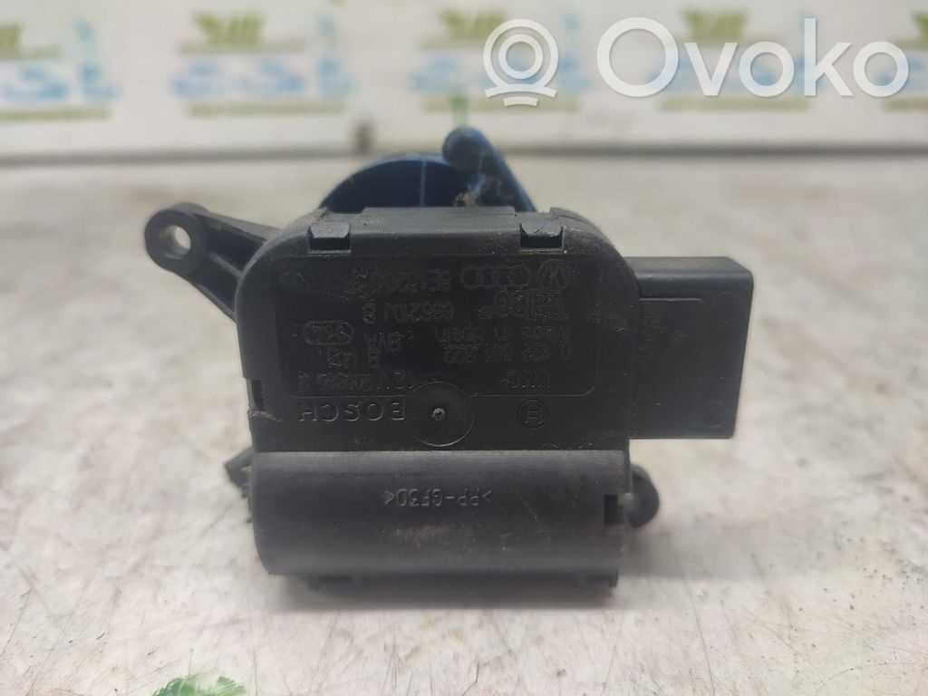 Audi A4 S4 B7 8E 8H Motorino attuatore ricircolo aria dell’A/C