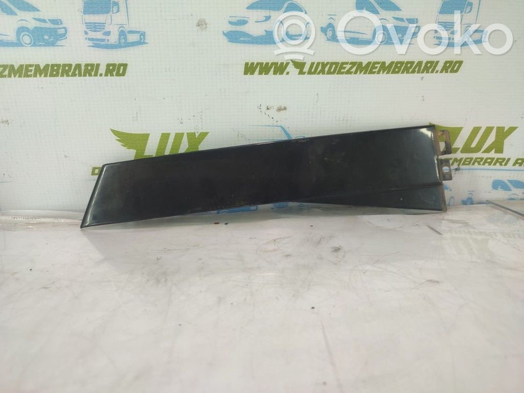 Volkswagen PASSAT B5 Listwa drzwi przednich 