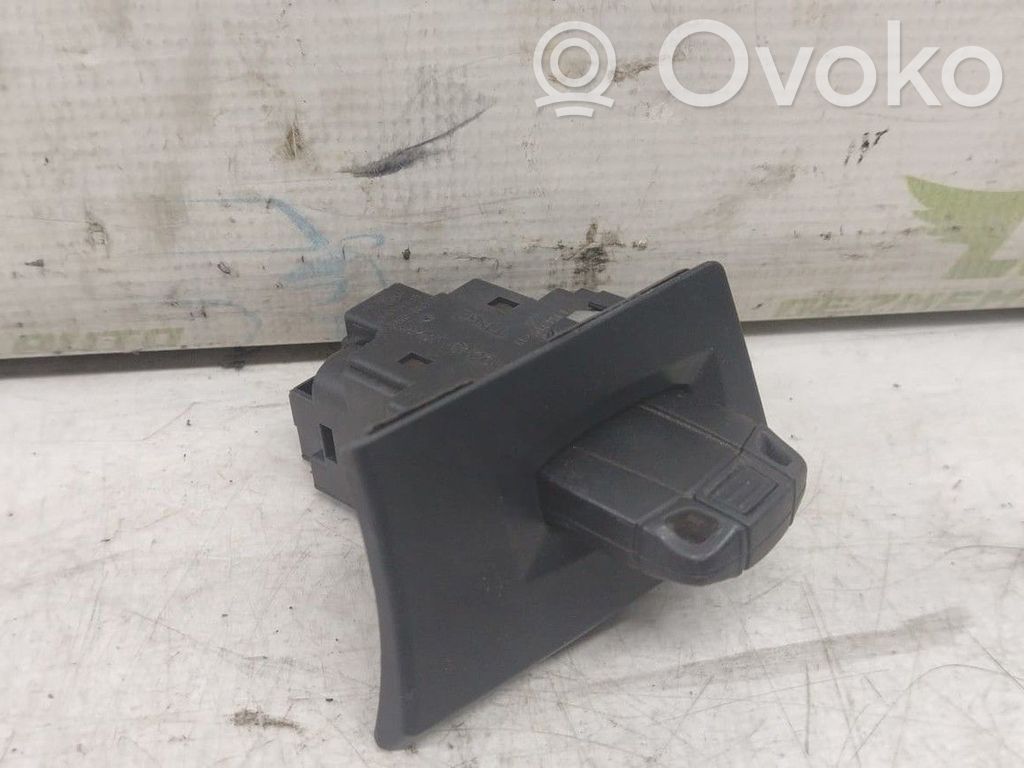 BMW 3 E36 Signalizācijas vadības bloks 
