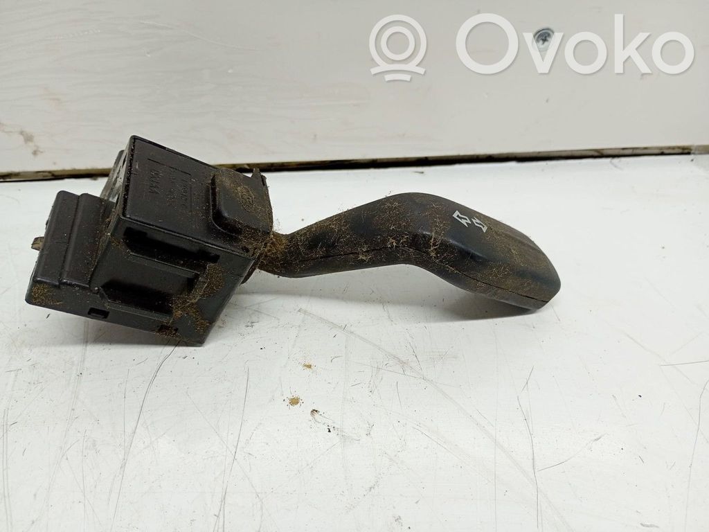 Ford Focus Manetă semnalizator 