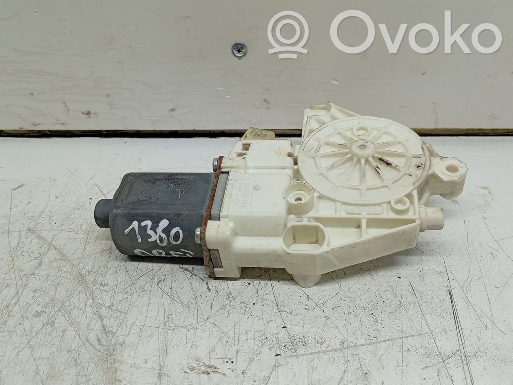 Mercedes-Benz ML W164 Motorino alzacristalli della portiera anteriore
