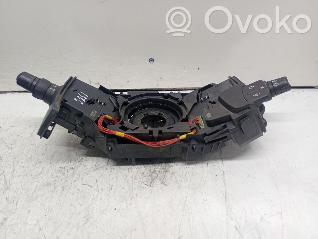 Renault Clio IV Steering wheel buttons/switches 