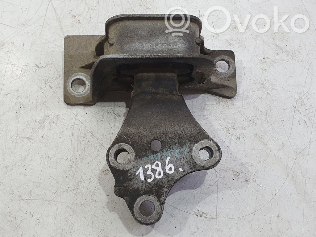 Renault Clio IV Supporto di montaggio del motore 