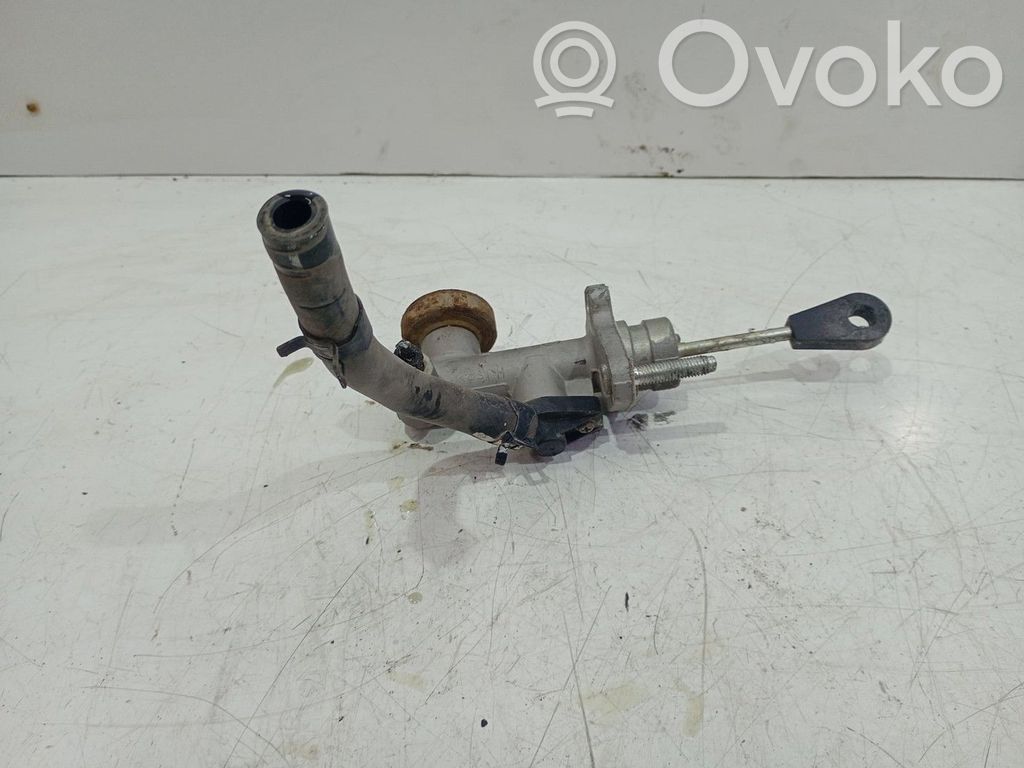 Główny cylinder sprzęgła   416101J100