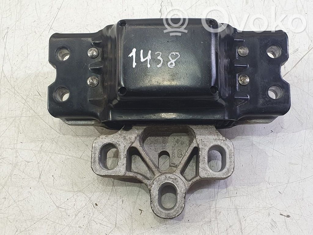 Volkswagen PASSAT B6 Engine mounting bracket 