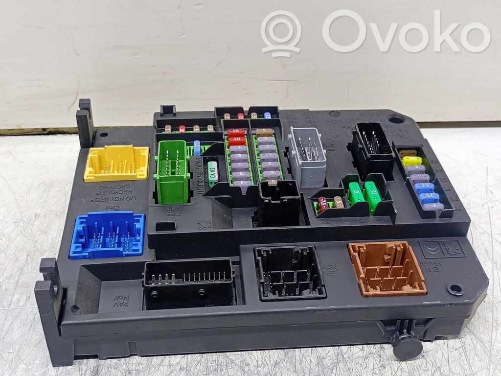 Citroen C4 II Picasso Set scatola dei fusibili 
