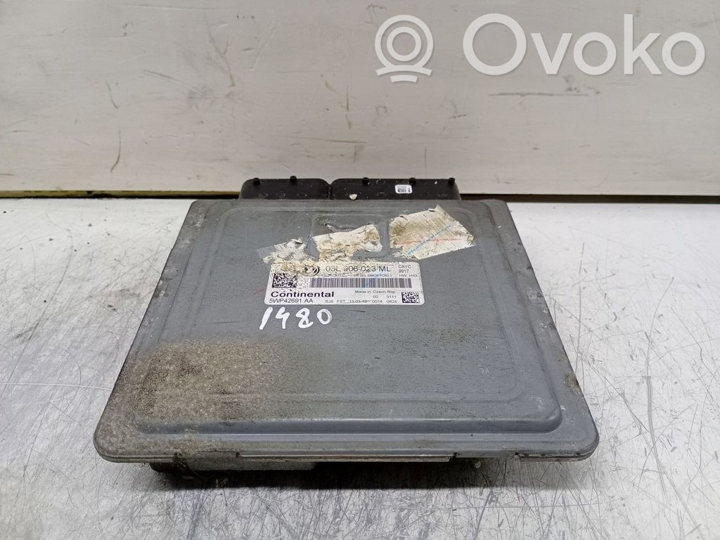 Volkswagen Jetta VI Engine control unit/module ECU 