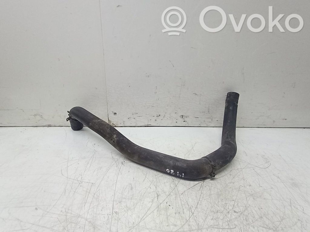 Ford Fiesta Conductă/furtun lichid de răcire motor 