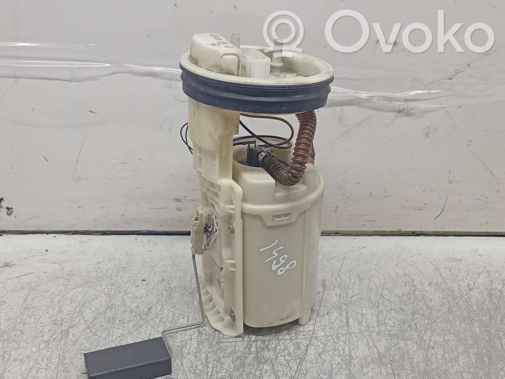 Volkswagen Golf IV Bomba interna de combustible 