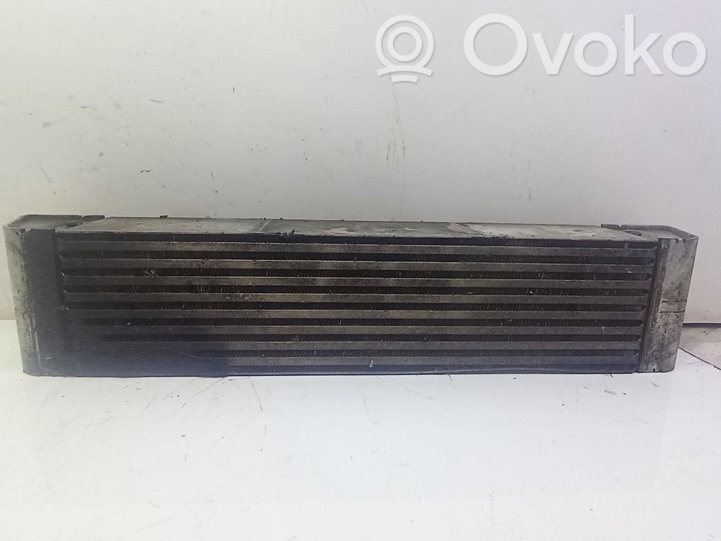 BMW 7 E65 E66 Interkūlerio radiatorius 