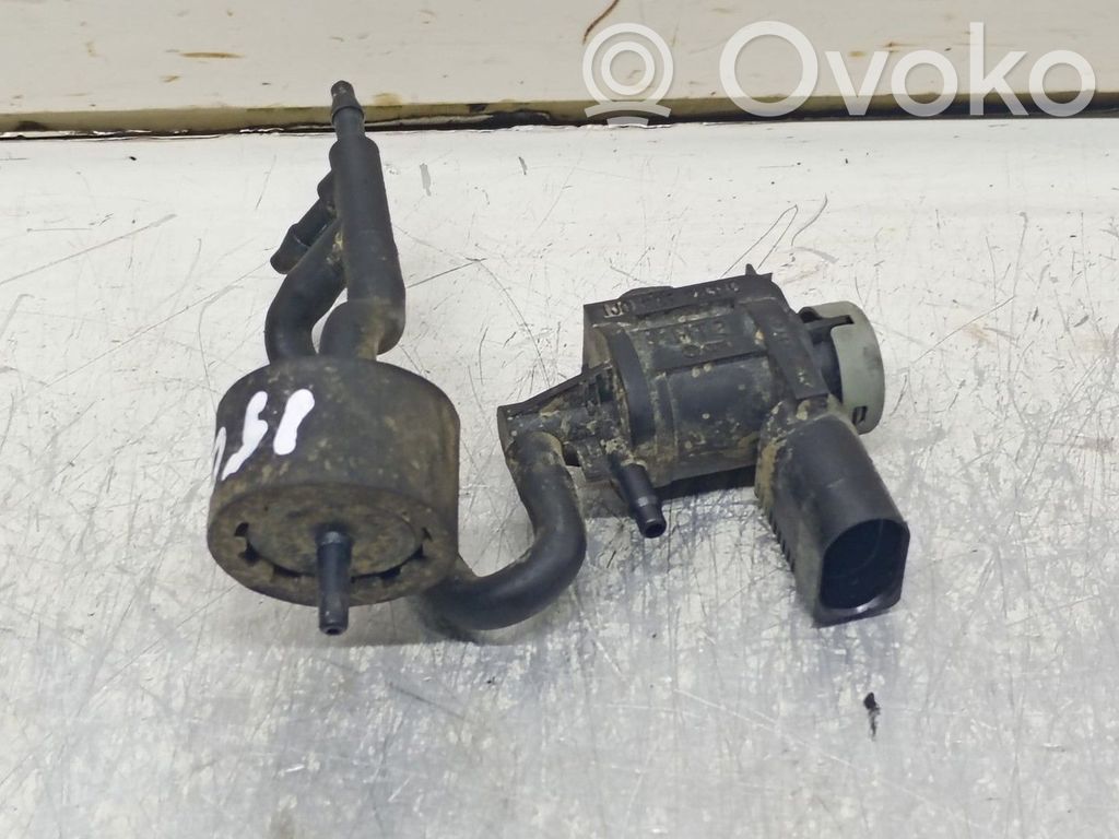 Volkswagen Golf IV Valvola di depressione (usato)