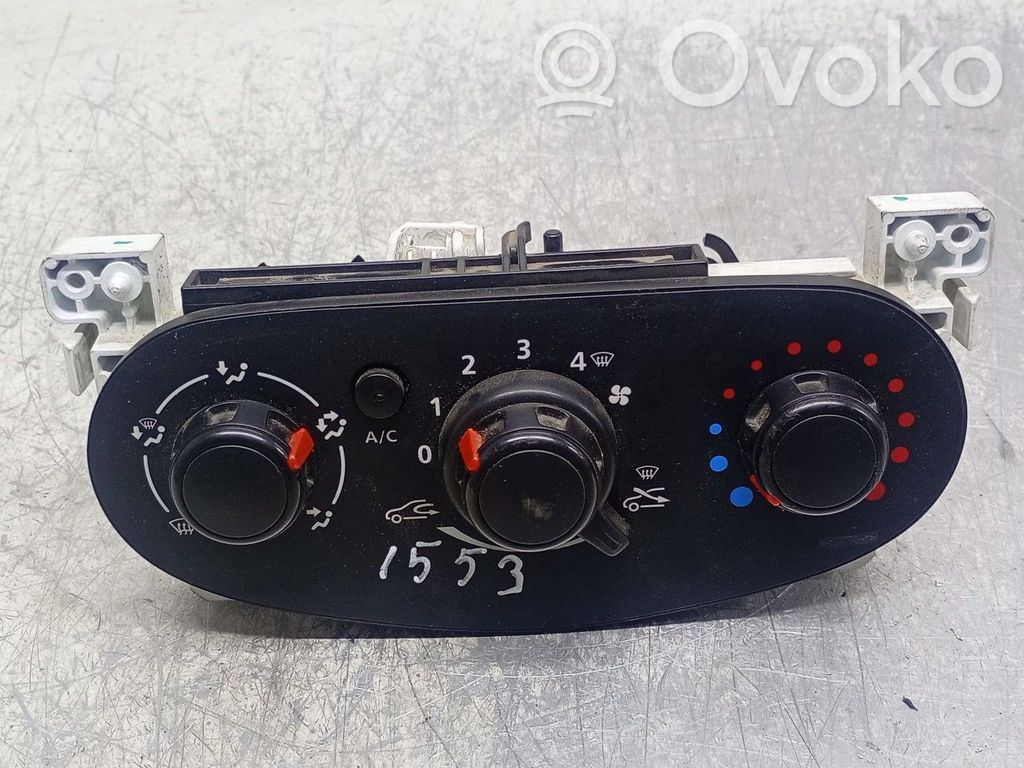 Dacia Dokker Interruptor del aire acondicionado (A/C)